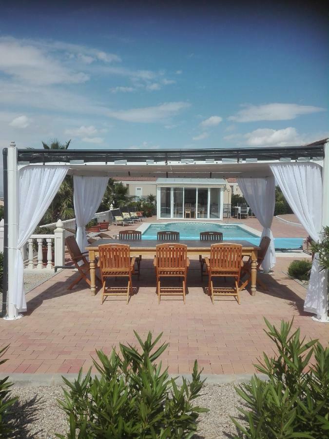 Villa Campos del Río Exterior foto