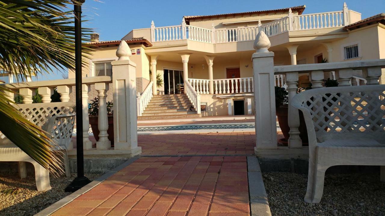 Villa Campos del Río Exterior foto
